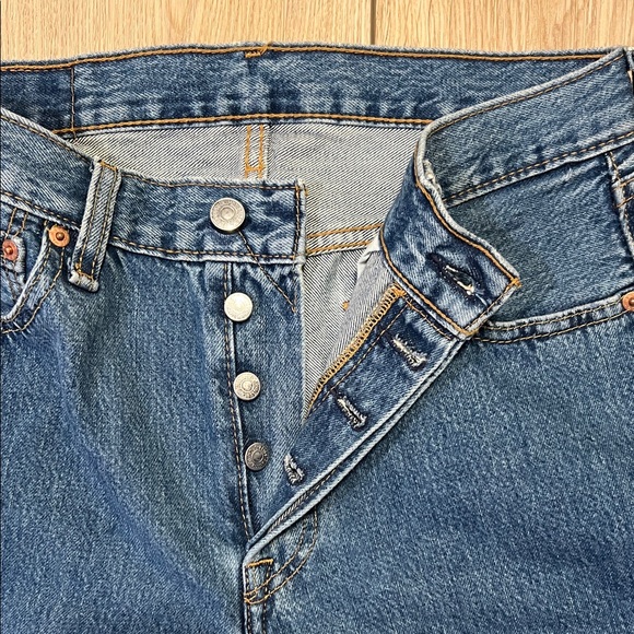 Levi's 501 Original Classic Blue Jeans - Picture 7 of 16